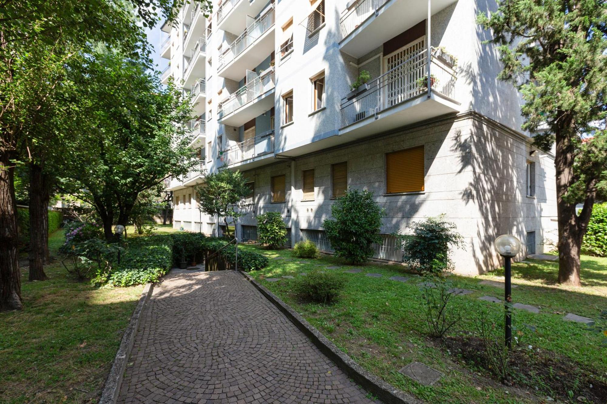 Appartement Ca' Granda M5 & Bicocca - With Parking Milaan