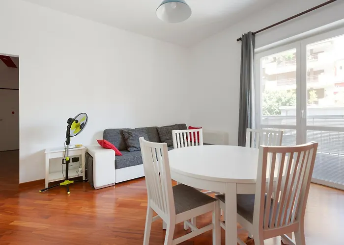 Ca\' Granda M5 & Bicocca - Apartment With Parking